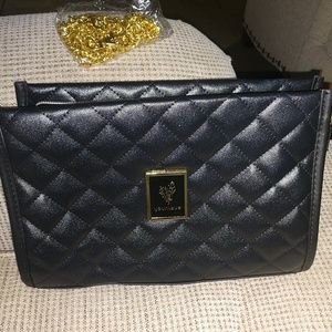 Black Younique Crossbody Purse. Simple and classy